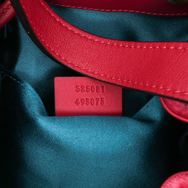 Pre-owned Gucci GG Marmont 2.0 Matelasse Velvet Bucket Bag Pink