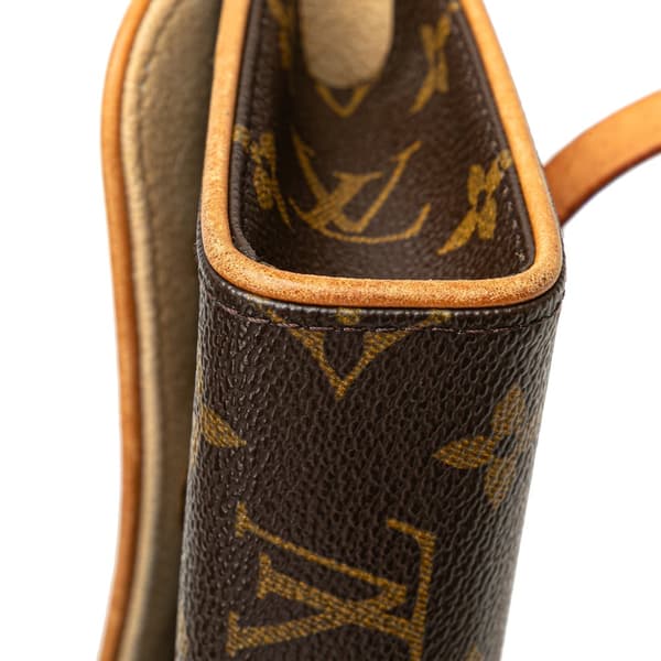 Pre-owned Louis Vuitton Monogram Pochette Florentine Brown
