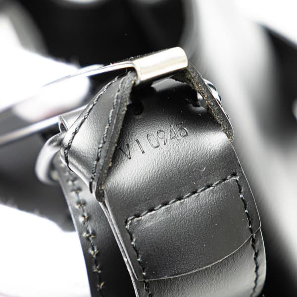 Pre-owned Louis Vuitton Epi Sac D Epaule PM Black