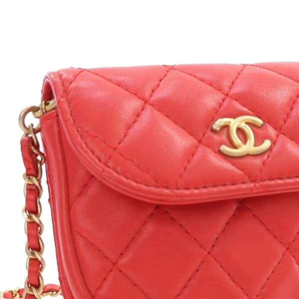 Pre-owned Chanel Quilted Lambskin Pearl Crush Waist Bag Red