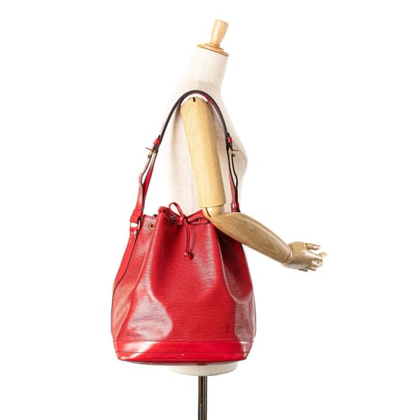 Pre-owned Louis Vuitton Epi Noe GM Red