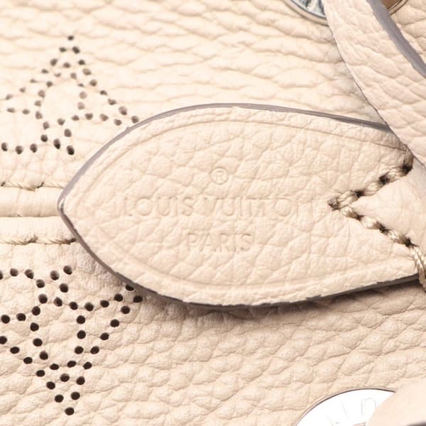 Pre-owned Louis Vuitton Monogram Mahina Bella Gray