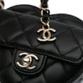 Pikkukuva 7 / 10: Pre-owned Chanel Mini Lambskin CC in Love Heart Belt Bag Black