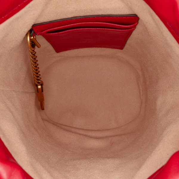 Pre-owned Gucci Small GG Marmont Matelasse Leather Bucket Bag Red