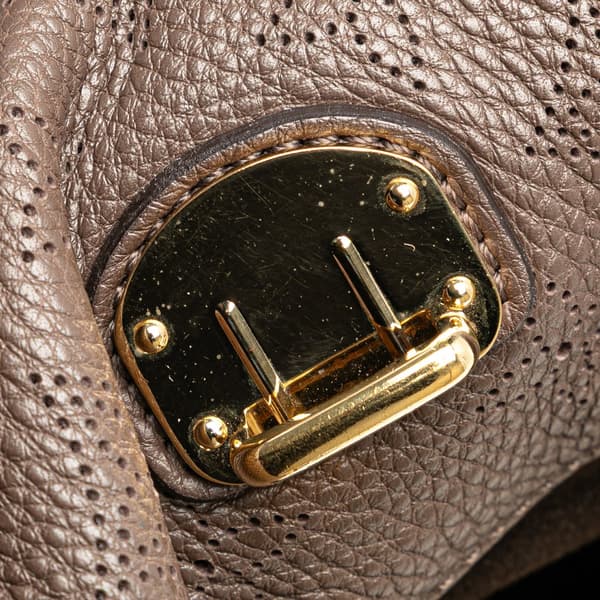 Pre-owned Louis Vuitton Monogram Mahina L Hobo Brown