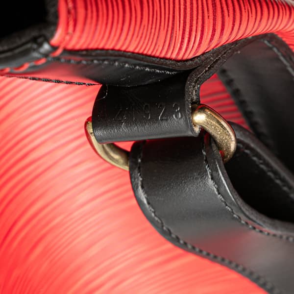 Pre-owned Louis Vuitton Epi Petit Bicolor Noe Red