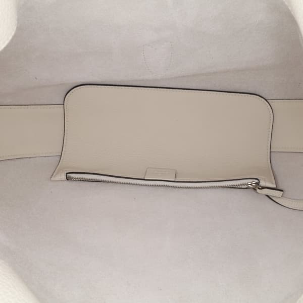 Pre-owned Gucci Calfskin Soft Jackie Hobo White
