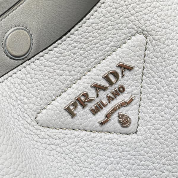 Pre-owned Prada Vitello Daino Dynamique Hobo White