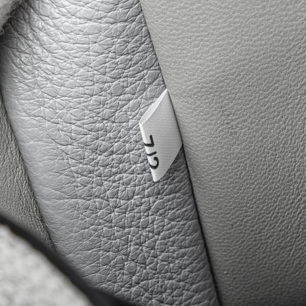 Pre-owned Prada Vitello Daino Dynamique Hobo White
