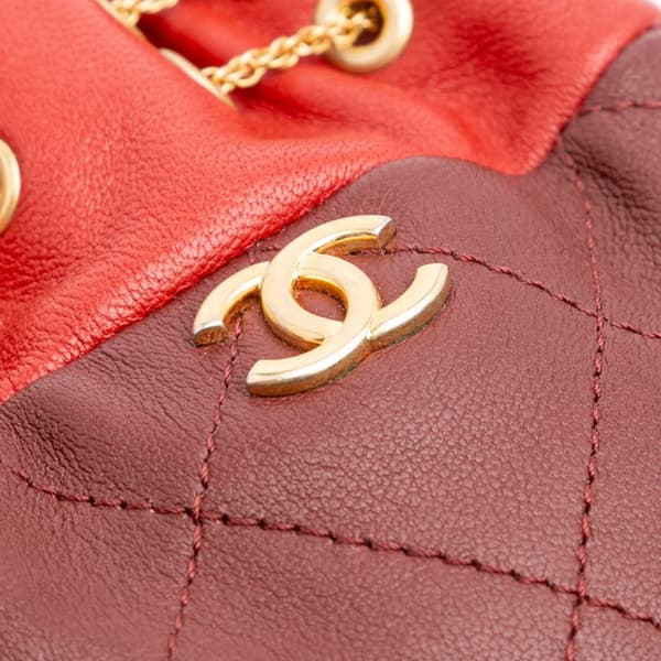 Pre-owned Chanel CC Quilted Calfskin Drawstring Bucket Bag Red