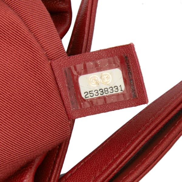 Pre-owned Chanel CC Quilted Calfskin Drawstring Bucket Bag Red