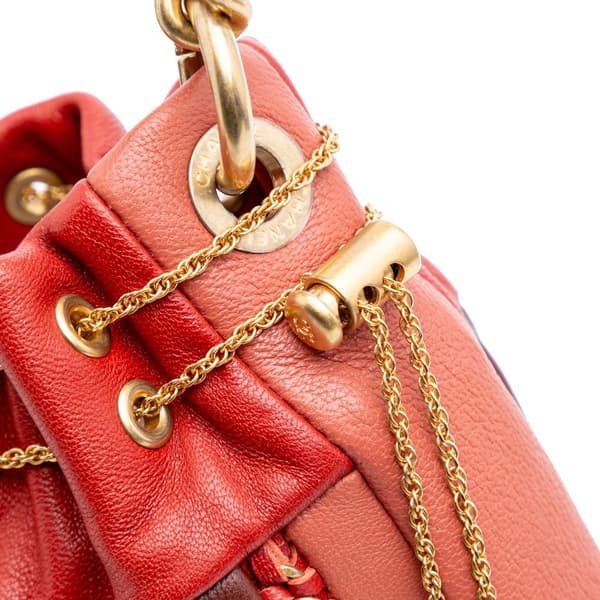 Pre-owned Chanel CC Quilted Calfskin Drawstring Bucket Bag Red