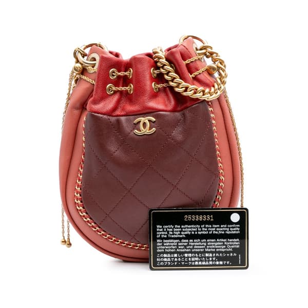 Pre-owned Chanel CC Quilted Calfskin Drawstring Bucket Bag Red