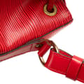Miniatyrbild 7 av 10: Pre-owned Louis Vuitton Epi Petit Noe Red