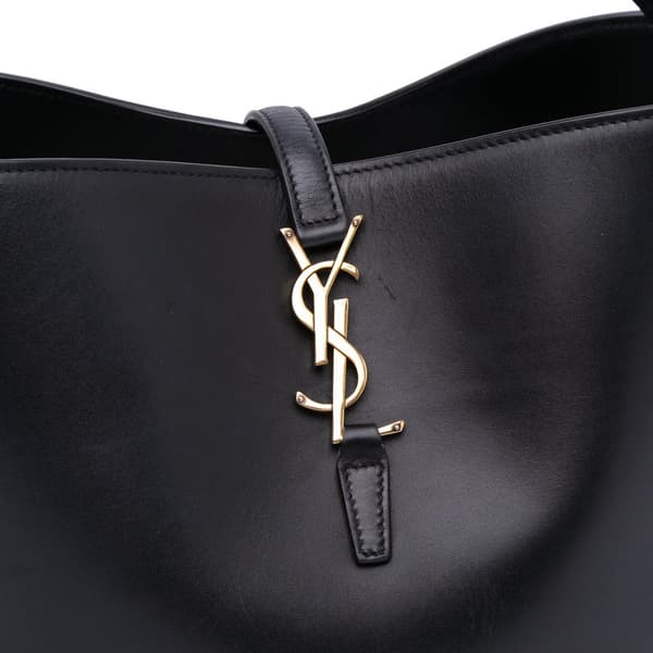 Pre-owned Saint Laurent Shiny Calfskin Le 37 Bucket Bag Black