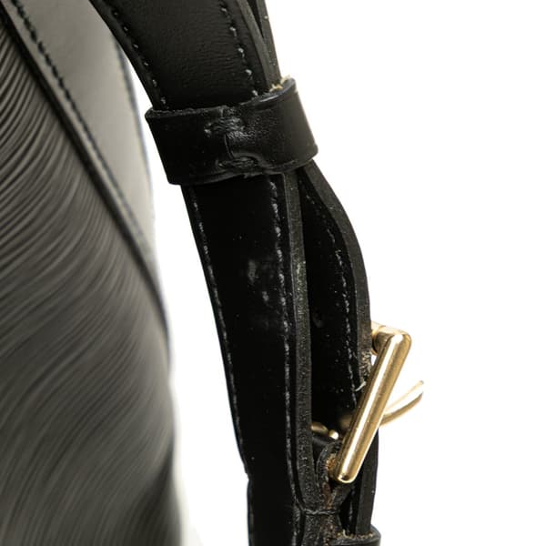 Pre-owned Louis Vuitton Epi Noe GM Black