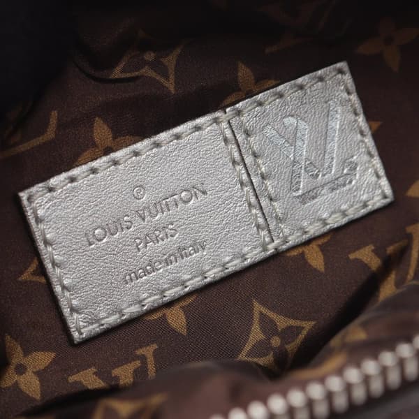 Pre-owned Louis Vuitton LOUIS VUITTON Maxi Bumbag LV Pillow Waist bag Body bag M20971 Nylon PVC coated canvas Silver Brown Silver Used mens