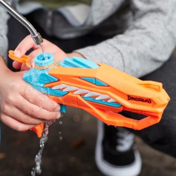 NERF Super Soaker DinoSquad Raptor-Surge Water Gun - Vattenspel utomhus för barn från 6 år och uppåt