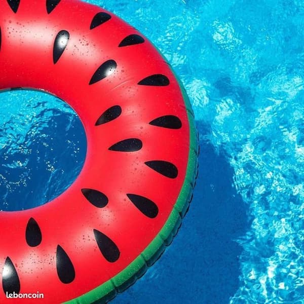 Giant Uppblåsbar Vattenmelonform 80 cm Flerfärgad för Barn och Vuxna Pool eller Strand