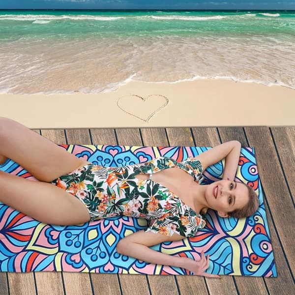 Bomclap Mandala Strandhåndklæde Mikrofiber 70x140cm - Blåt Lys Sandløst Rejsehåndklæde til Yoga/Pool, Strandtilbehør Familiegave
