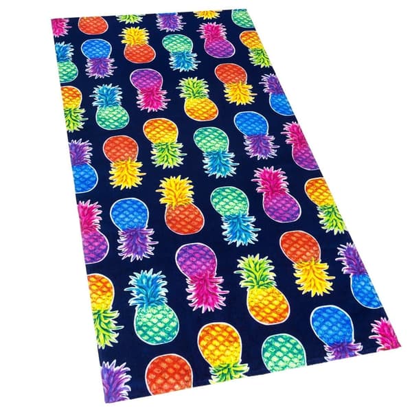 Bomclap rantapyyhe 70x140 cm - värikäs ananas - kuvio tummansinisellä taustalla nopeasti kuivuva rantapyyhe matkapyyhe