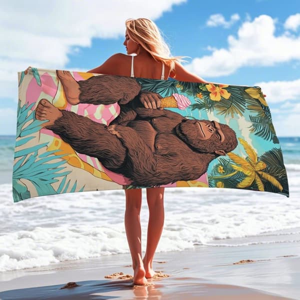 Bomclap Strandhåndklæde 70x140cm - Orang-Utan mit Eiskrem am Strand - Strandhåndklæde Rejsehåndklæde