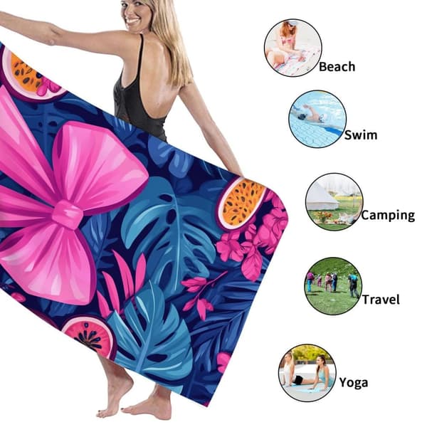 Bomclap Rantapyyhe 70x140cm - Türkisfarbene Blätter mit pinkem Bug und tropischen Früchten - Motif - Kylpypyyhe Matkapyyhe