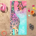 Pikkukuva 5 / 7: Bomclap Giraffe -kylpypyyhe – 80x160 cm, sinivihreä ja vaaleanpunainen mandala, mikrokuitu, abstrakti ja hiekaton, ainutlaatuinen lahja