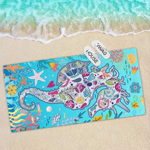 Bomclap Seahorse -kylpypyyhe – 80x160 cm, sininen design, mikrokuitu, hiekaton, ainutlaatuinen lahja naisille