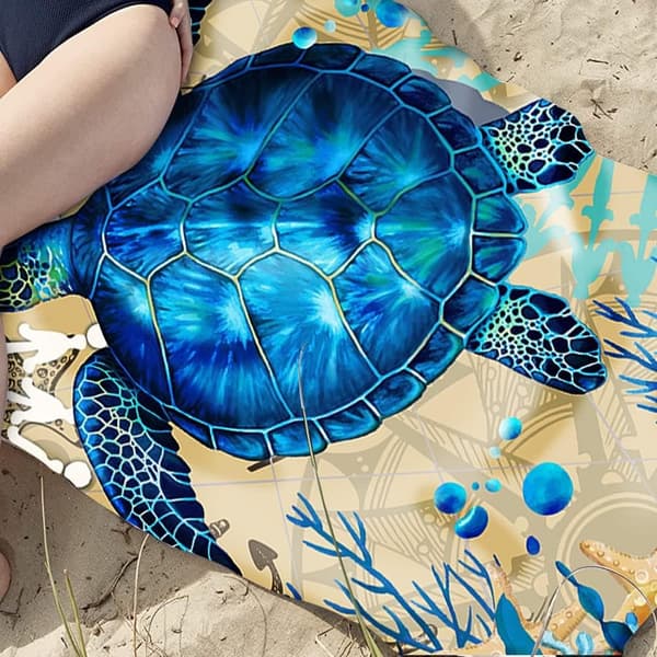 Bomclap Turtle -kylpypyyhe – 80x160 cm, Boho Blue Design, mikrokuitu, hiekaton, lahja meren ystäville