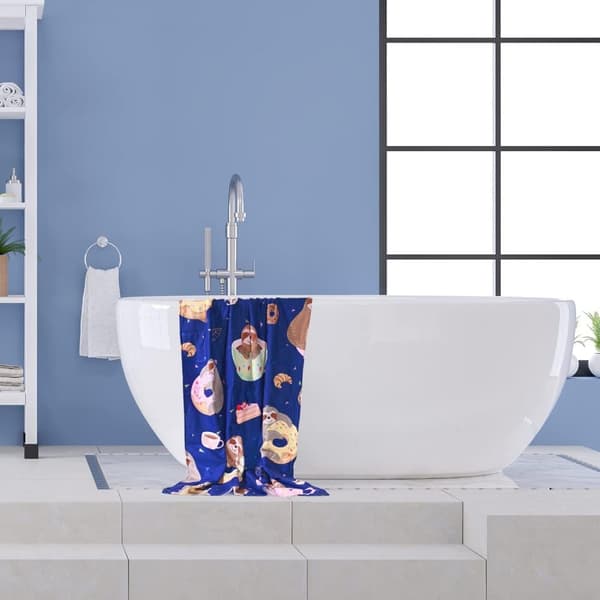 Bomclap Sloth & Monk -kylpypyyhe – 80x160 cm, mikrokuitu, söpö design, hiekaton, hauska lahja