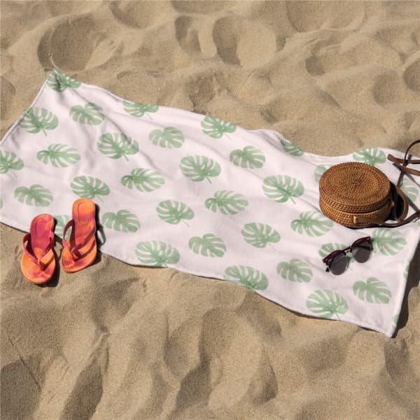 OBOSOE Strandhåndklæde 70x140cm - Flamingo & Palmenblätter im Streifenlook - Badehåndklæde Rejsehåndklæde