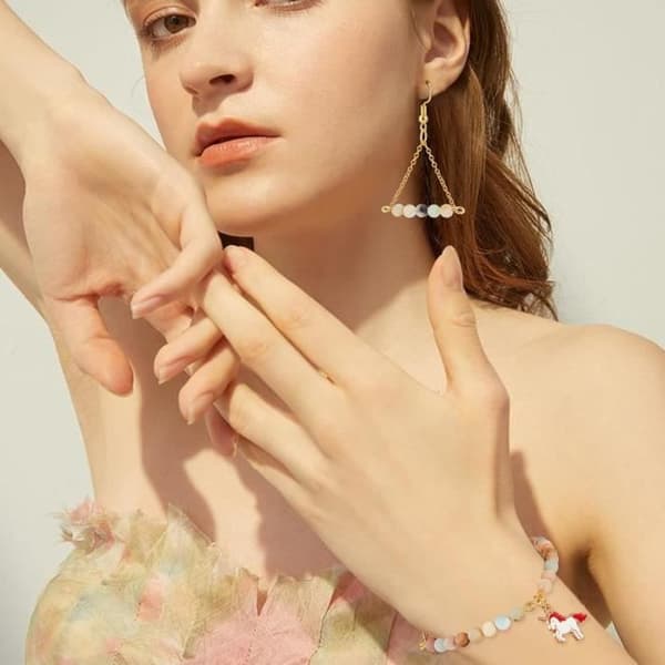 285 naturliga frostade Amazon stenpärlor, 4 mm naturstenspärlor för smyckesframställning av halsband