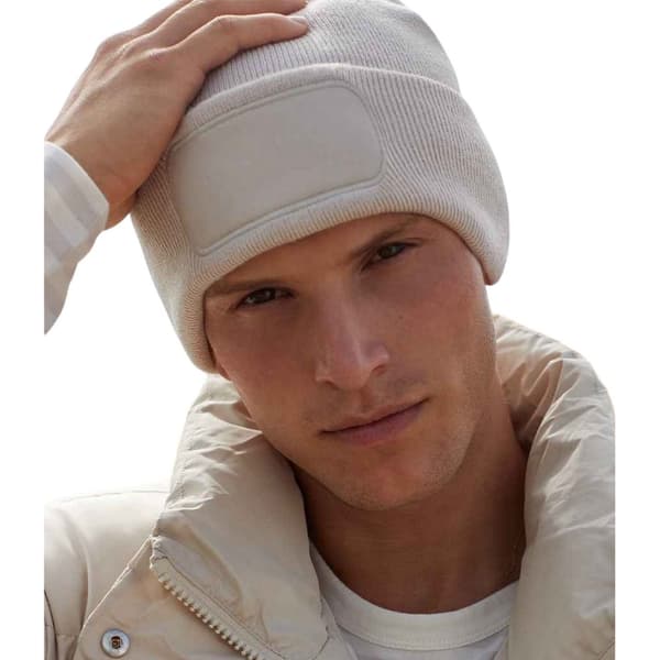 Beechfield Unisex Beanie för vuxna med patch