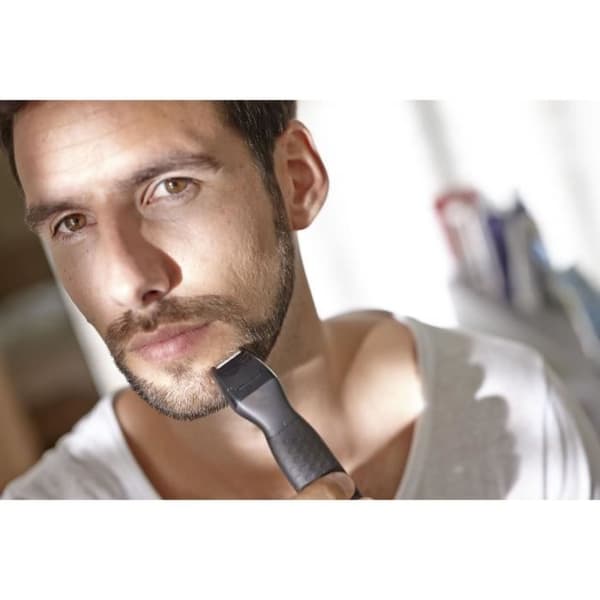 PHILIPS MG1100 / 16 Precision trimmer 3 skäggkammar och mini rakkniv - batteridriven