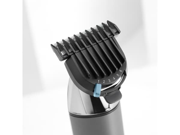BaByliss Super-X Metal Beard Trimmer, Innebygd skjerm, Vaskbar, Batteri, Sort
