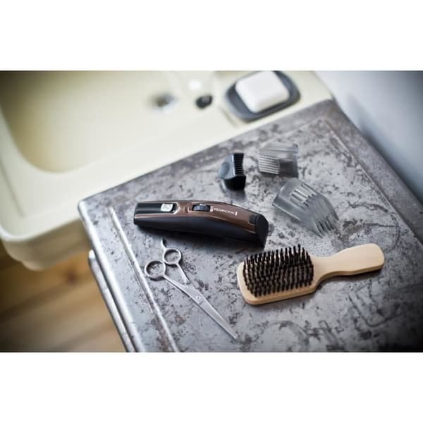 Remington MB4046 Rakset. Skäggtrimmer. Självslipande titanblad. Justerbara träskor. Litiumbatteri