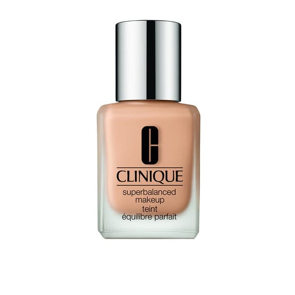 Clinique Tasapainottava Peitevoide Kasvoille 03 Ivory, 30 ml