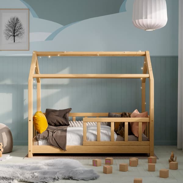 Massivt træ børneseng, Montessori-seng, Husseng