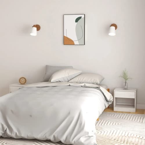 Sängbord 2 st 40x31x40 cm massiv furu vit