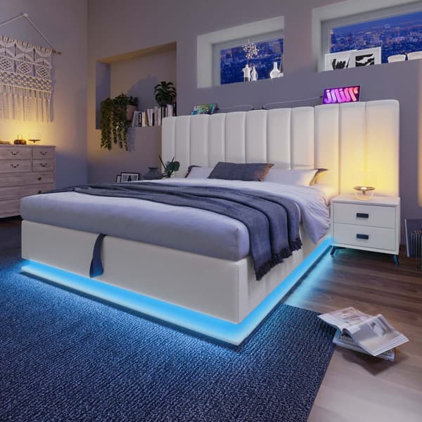 Polstret opbevaringsseng i imiteret læder 160×200 cm - med LED og opladning - med lamelramme - hvid
