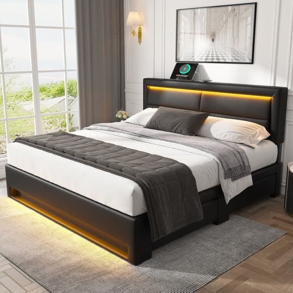 Dobbeltseng 140 x 190 cm i kunstlæder med LED - 4 skuffer - med opladningstilslutninger (kablet og trådløs) - sort