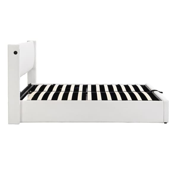 Polstret seng 140 x 190 cm - med USB-port til opladning - med LED-belysning - justerbar sengegavl - PU - hvid (madras medfølger ikke)