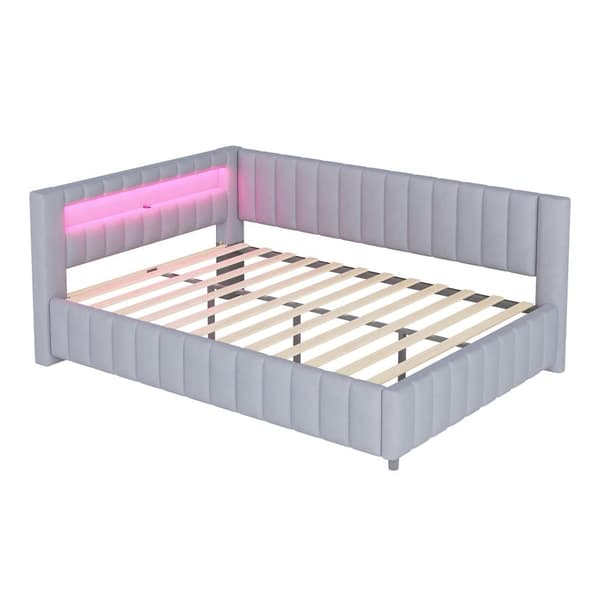 Polstersäng 140x200 i sammet – bäddsoffa med LED-belysning, USB-laddare, ryggstöd, huvudgavel och stabil ram - Grå