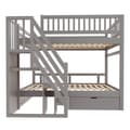 Miniatyrbillede 4 af 11: Køjeseng i massivt træ 140x200 cm – med gelænder, trappeopbevaring og skuffer – børneseng junior, grå