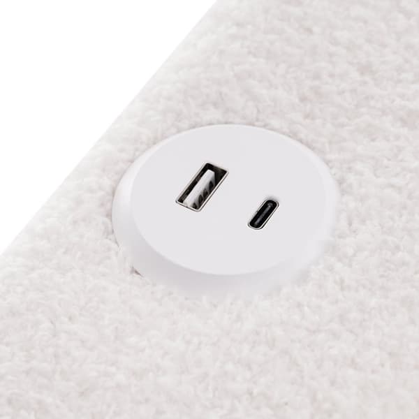 Polstret seng 140x200 med LED, USB-C opladning og justerbar sengegavl – Dobbeltseng med trælameller, sherpa hvid, inkl. madras