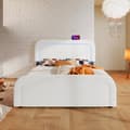 Miniatyrbillede 1 af 11: Polstret seng 140x200 med LED, USB-C opladning og justerbar sengegavl – Dobbeltseng med trælameller, sherpa hvid, inkl. madras