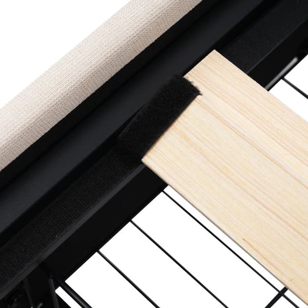 Verhoiluterä 140x200 LEDillä, 4 laatikkoa, säädettävä sängynpääty ja puinen sälepohja – beige patjalla