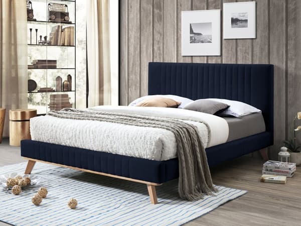 Blå seng med stel betrukket med velour træben 160 x 200 cm moderne look