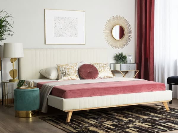 Beige seng med stel betrukket med velour træben 180 x 200 cm moderne look